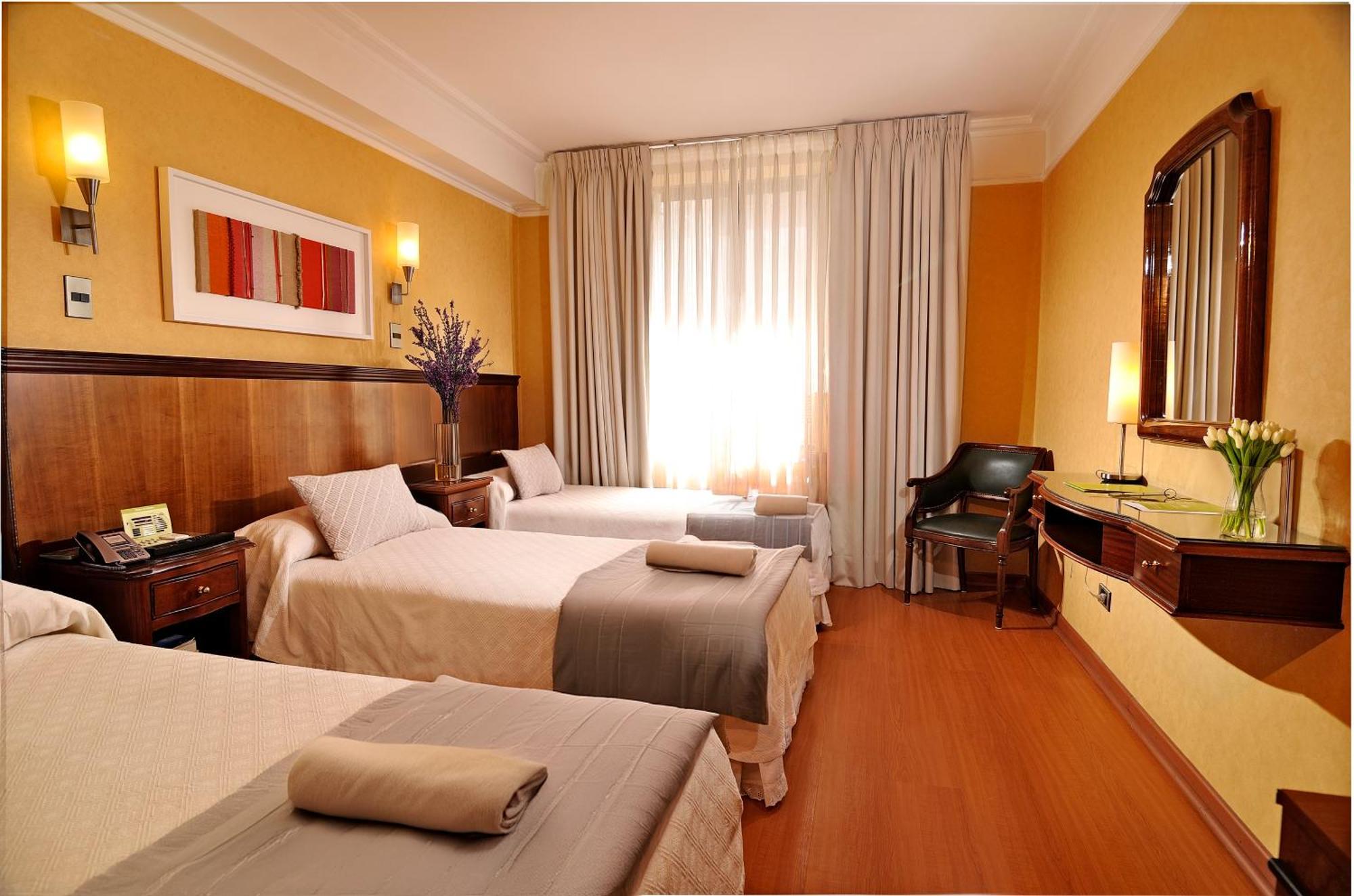 Hotel Gran Palace Santiago Buitenkant foto