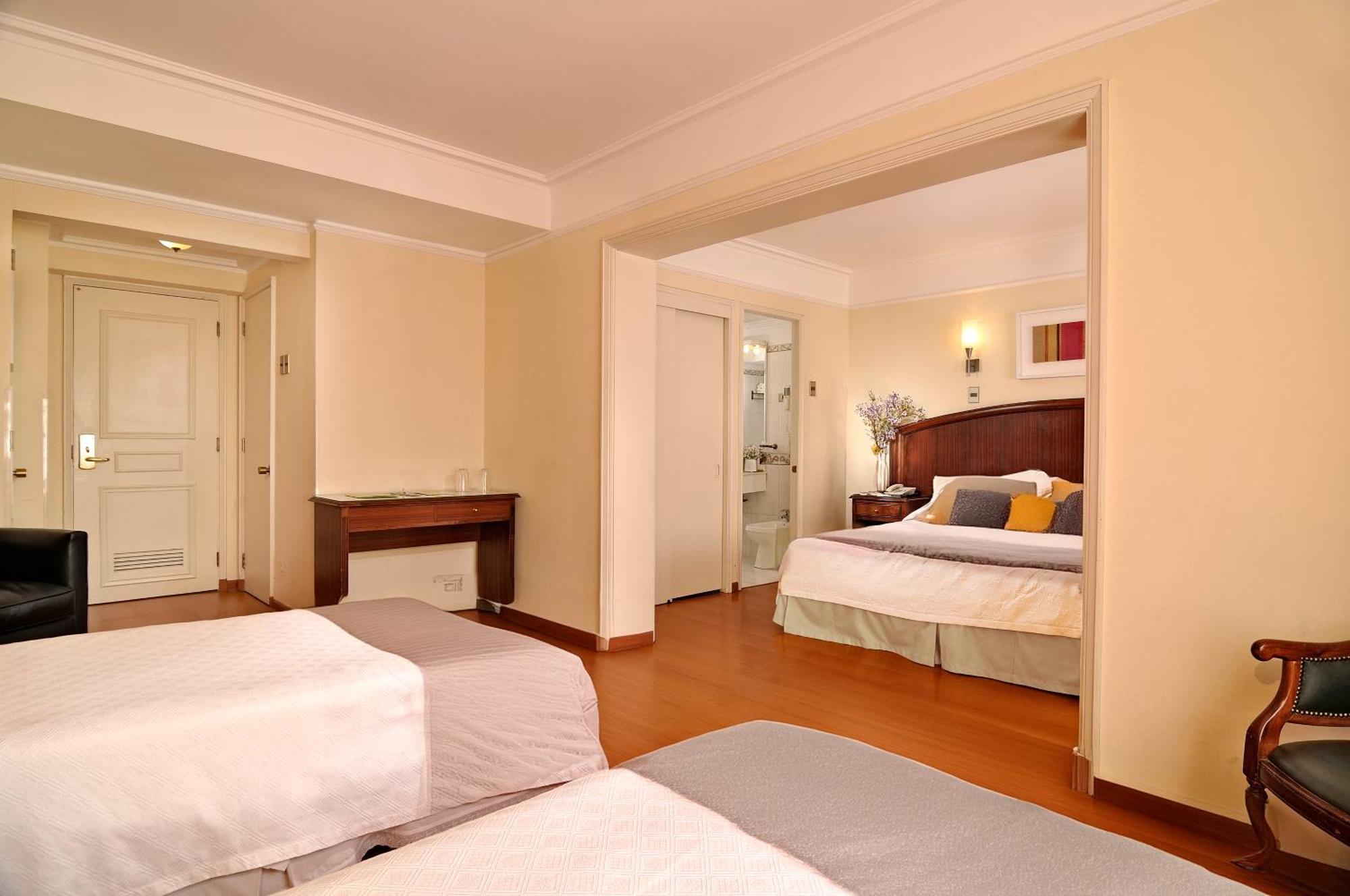 Hotel Gran Palace Santiago Buitenkant foto